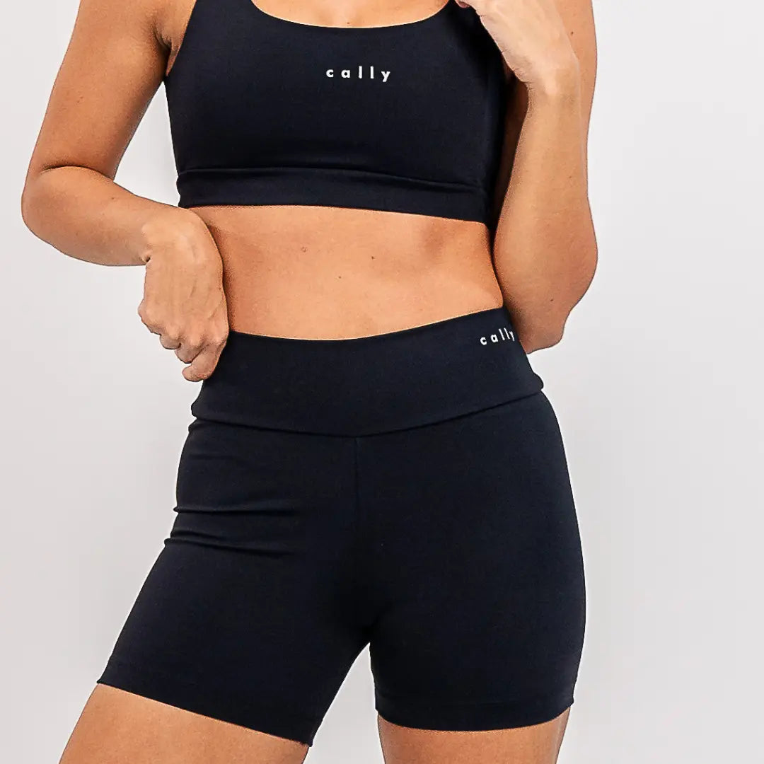 Short Basic Preto - CALLY roupa de academia feminina