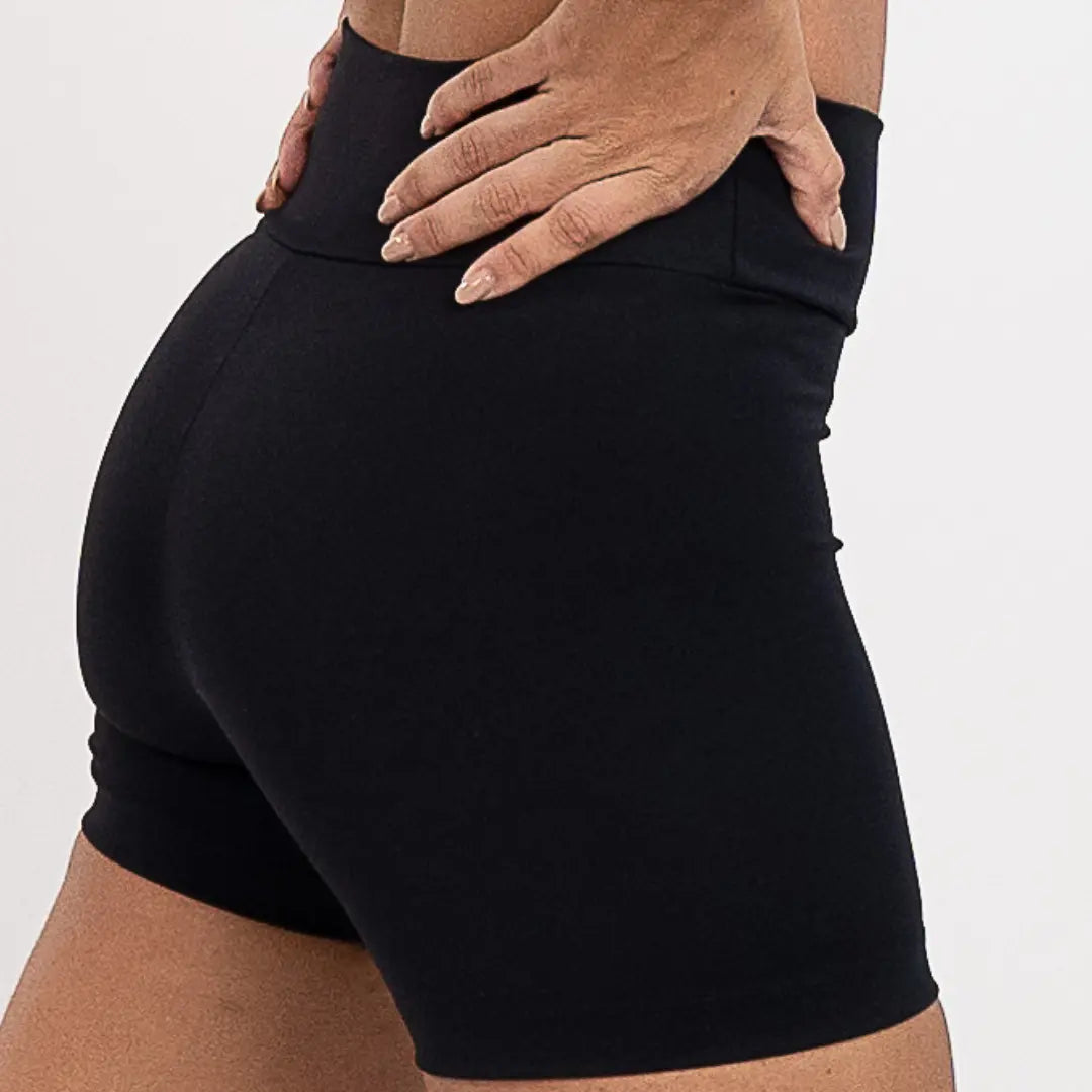 Short Basic Preto - CALLY roupa de academia feminina